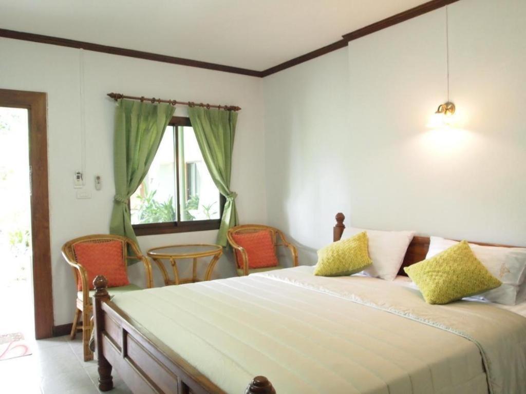 Baan Sala Lung Dam Hotel Бофут Екстериор снимка