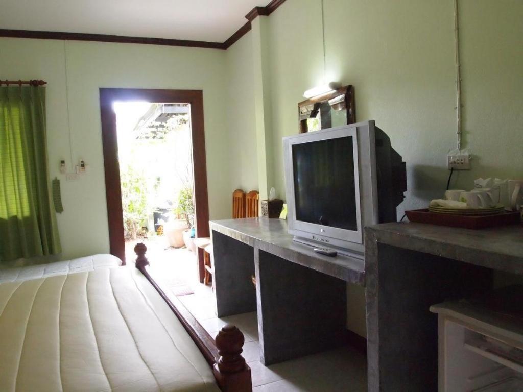 Baan Sala Lung Dam Hotel Бофут Екстериор снимка