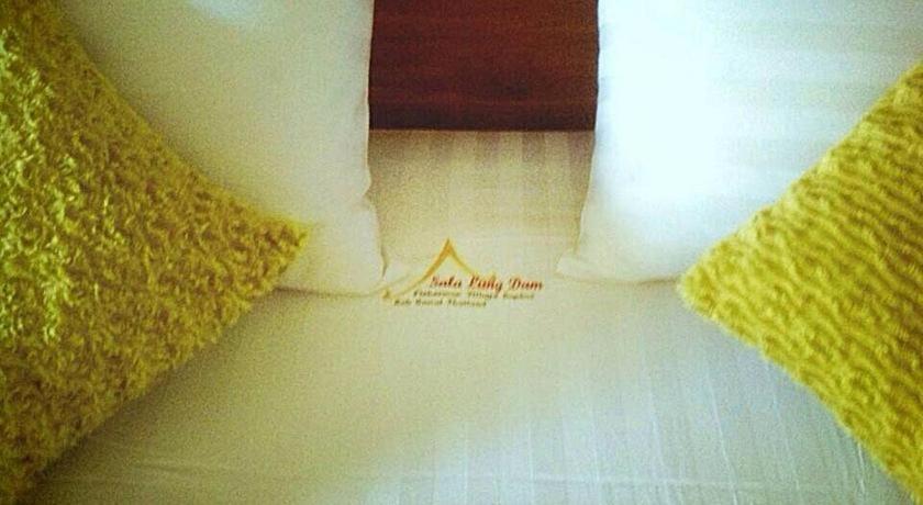 Baan Sala Lung Dam Hotel Бофут Екстериор снимка
